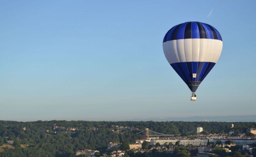 hot air balloon ride over Bristol - ultimate Bristol Christmas gift guide